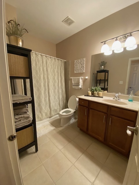 1390 Scarboro Road, Unit 1390 Schaumburg, IL 60193 - Photo 6 of 16