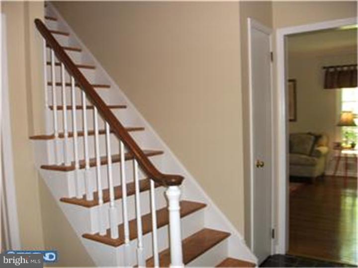 5 Meadow Run Road Princeton Junction, NJ 08550 - Photo 2 of 25 Foyer