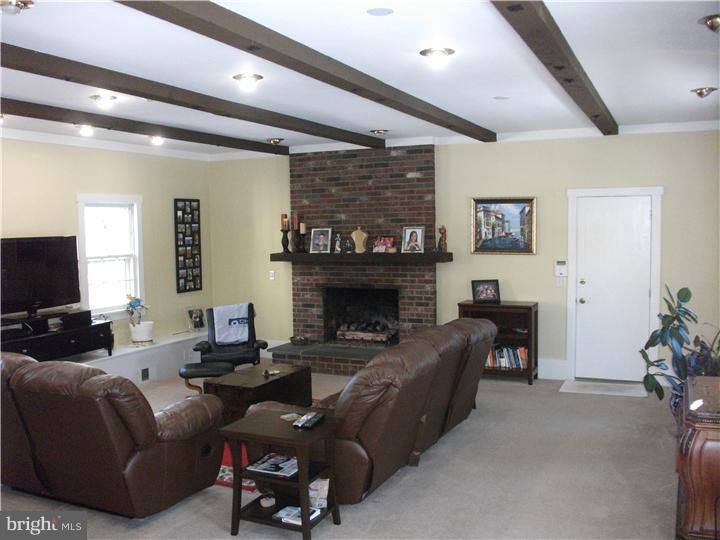 5 Meadow Run Road Princeton Junction, NJ 08550 - Photo 6 of 25 Family Room