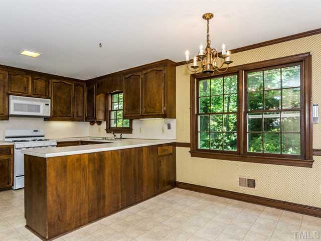 3612 Ranlo Drive Raleigh, NC 27612 - Photo 10 of 25 Breakfast Area
