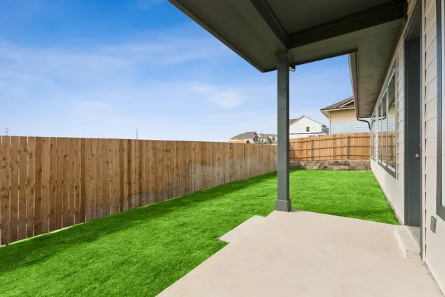 $377,850 | 272 Pine Bark Drive, Buda, TX 78610