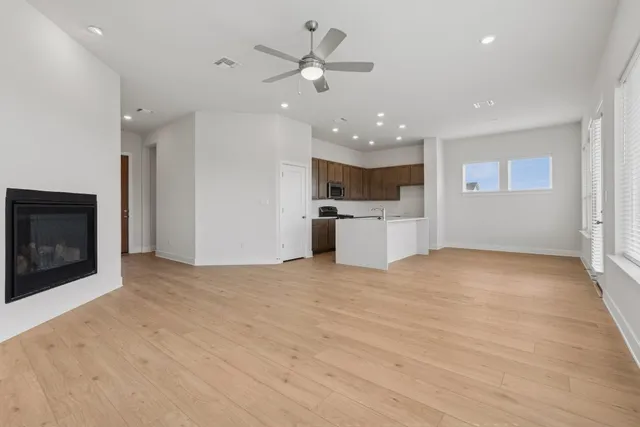 $377,850 | 272 Pine Bark Drive, Buda, TX 78610