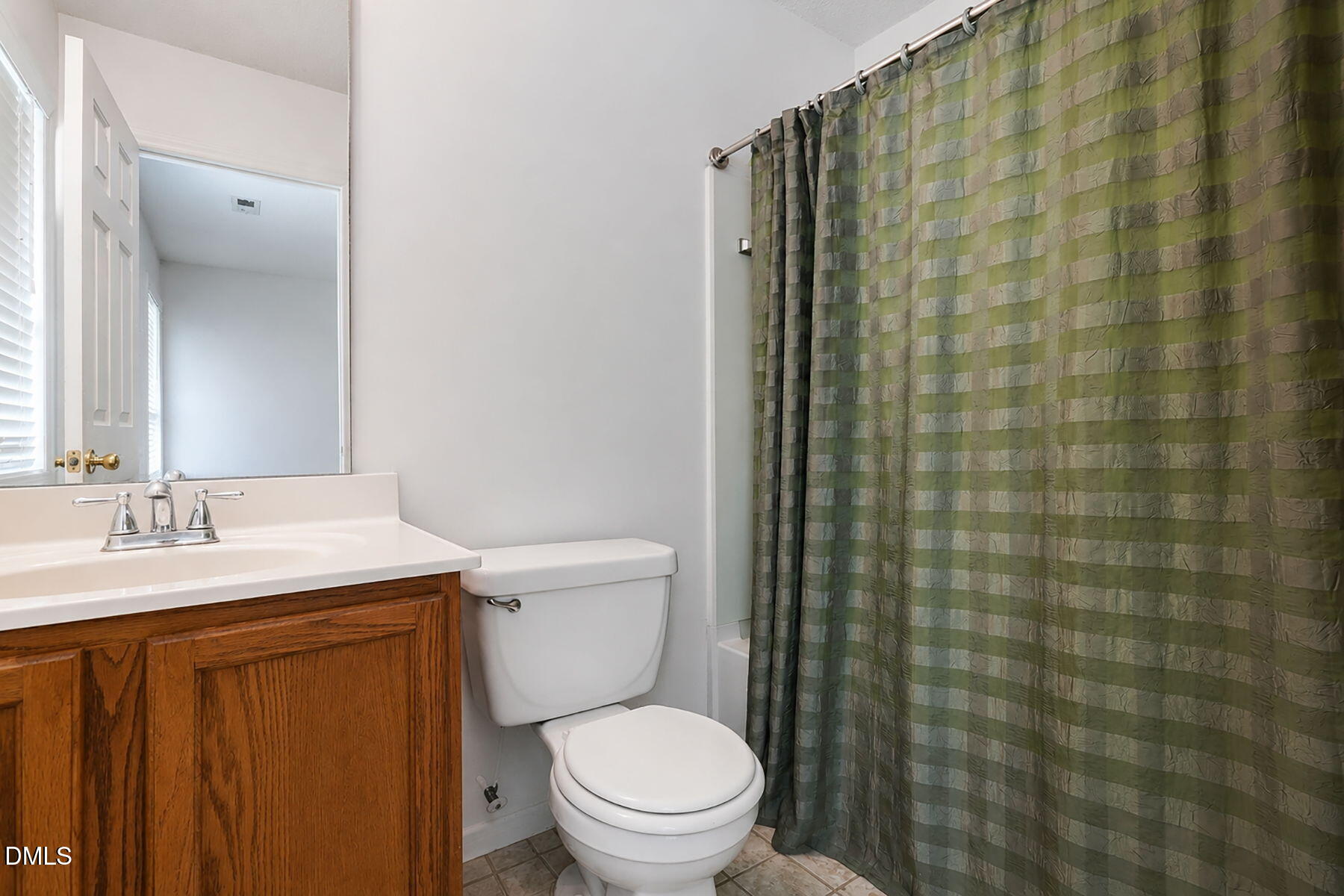 9 Pendleton Court Durham, NC 27713 - Photo 19 of 21 Bath2 PendletonCt