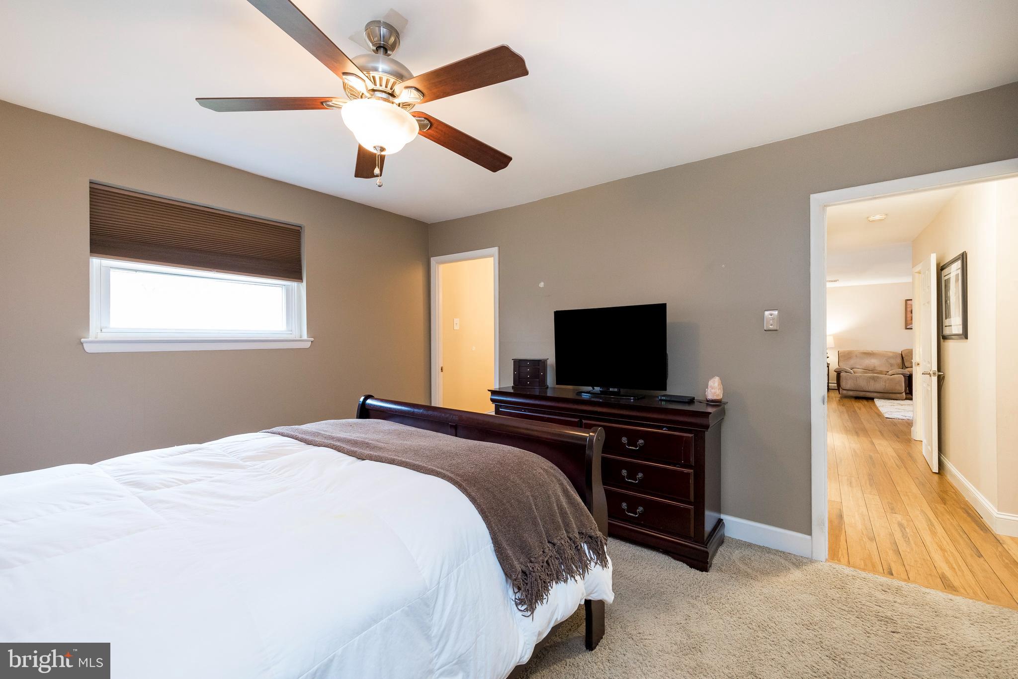 3208 Markle Road Norristown, PA 19403 - Photo 13 of 33 Ceiling fan