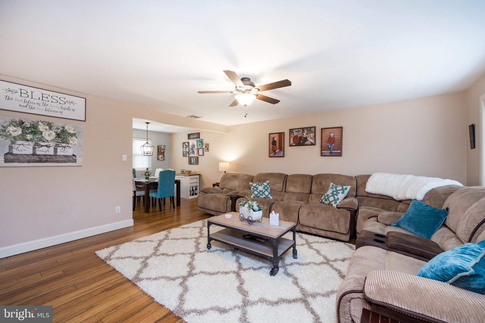 3208 Markle Road Norristown, PA 19403 - Photo 4 of 33 Huge living room with bamboo flooring