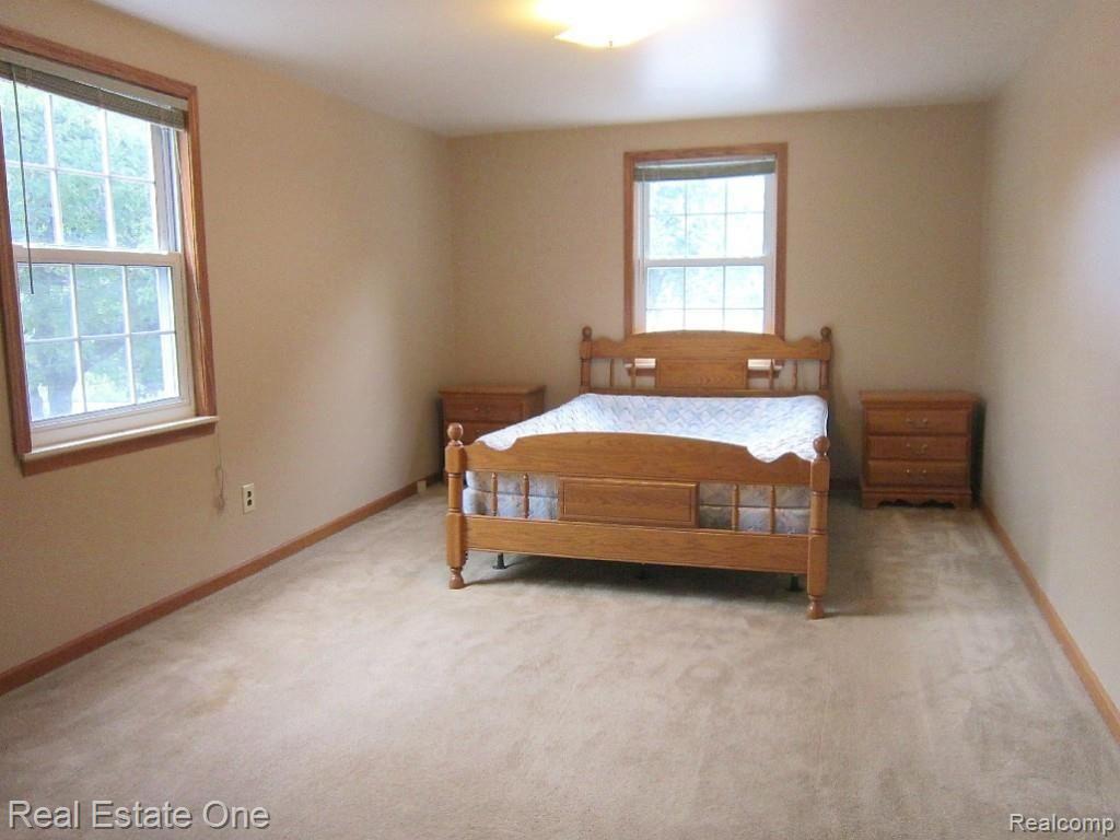 24461 Kings Pointe Novi, MI 48375 - Photo 12 of 19 master bedroom.jpg