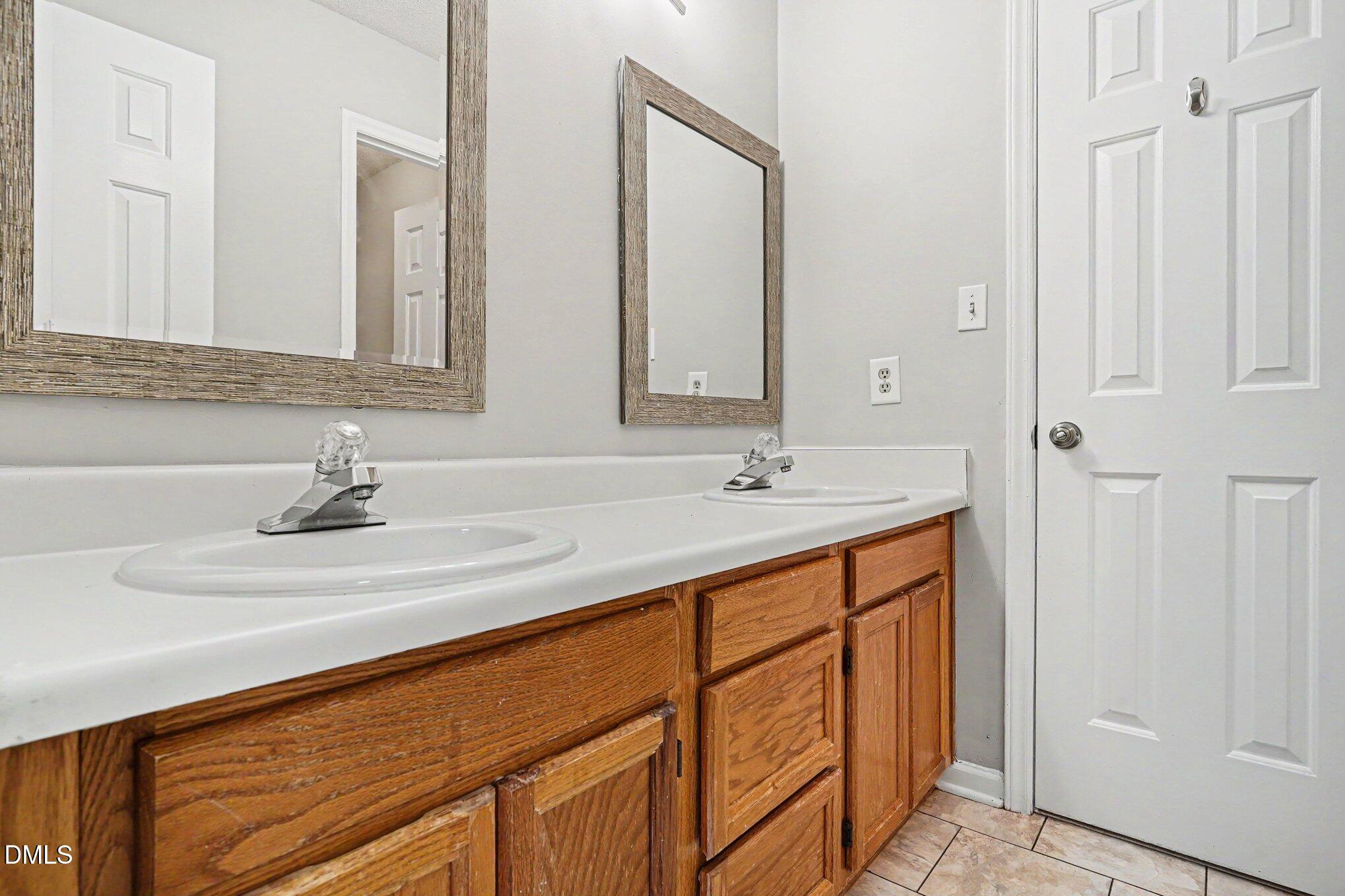 4504 Emmit Drive Raleigh, NC 27604 - Photo 20 of 25 020_file_1066