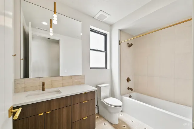 $584,900 | 4430 East Haystack Street, Unit 212, Boise, ID 83716