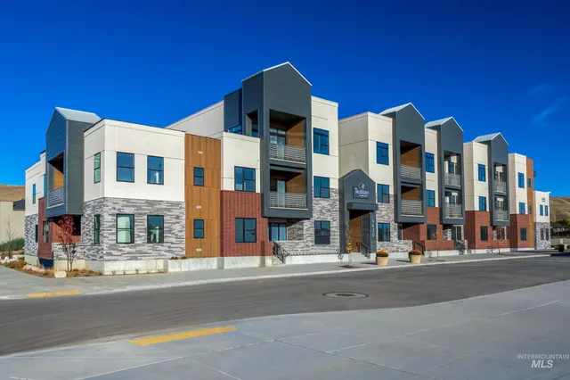 $584,900 | 4430 East Haystack Street, Unit 212, Boise, ID 83716