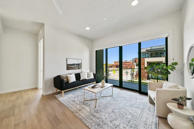 $584,900 | 4430 East Haystack Street, Unit 212, Boise, ID 83716