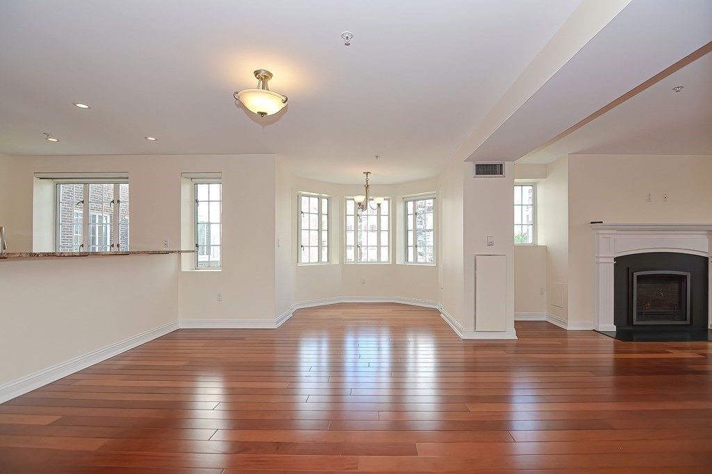 20 Chapel Street, Unit C901 Brookline, MA 02446 - Photo 12 of 40