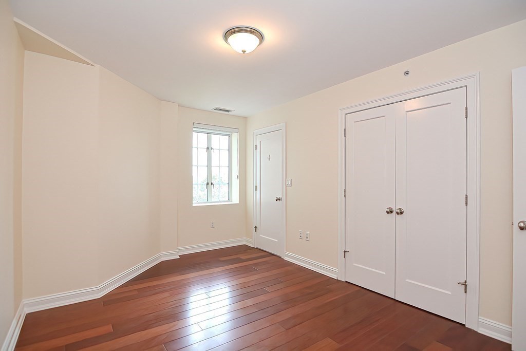 20 Chapel Street, Unit C901 Brookline, MA 02446 - Photo 24 of 40