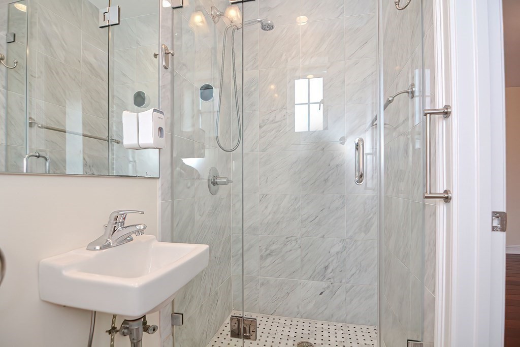 20 Chapel Street, Unit C901 Brookline, MA 02446 - Photo 25 of 40