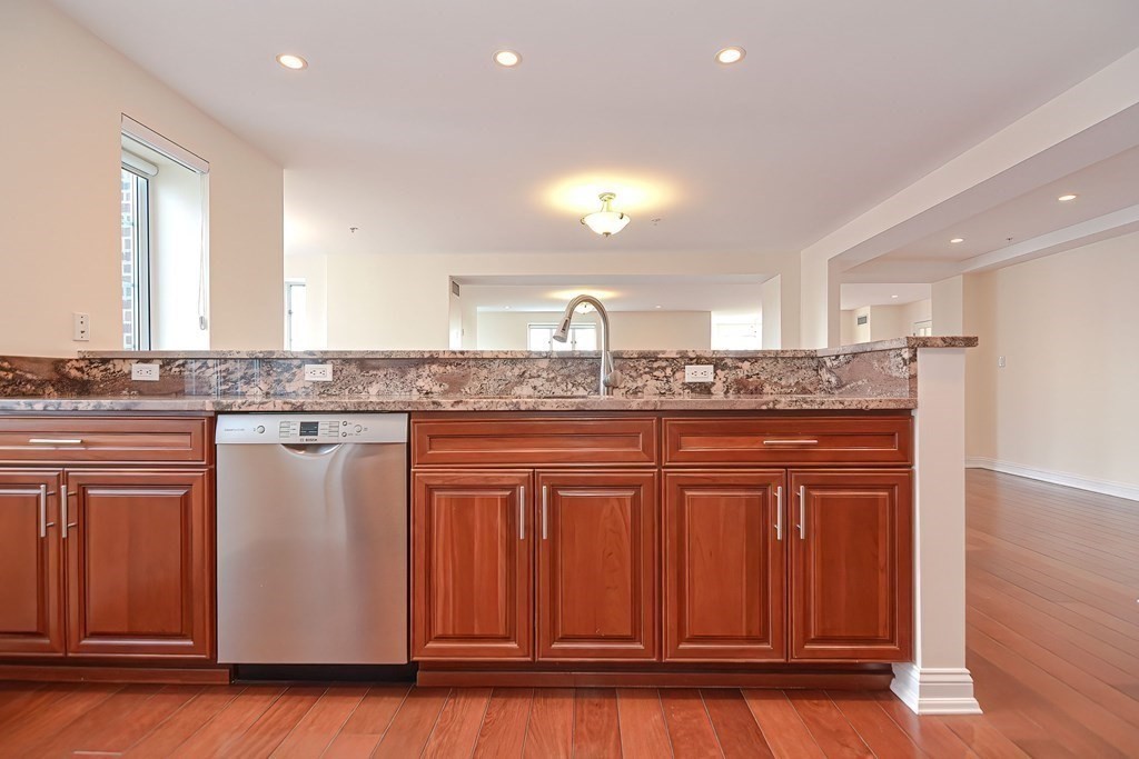 20 Chapel Street, Unit C901 Brookline, MA 02446 - Photo 9 of 40