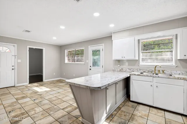 $1,600 | 307 Darby Street, Gulfport, MS 39503