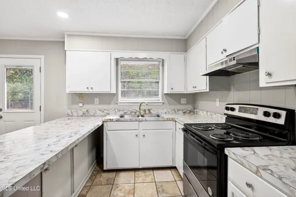 $1,550 | 307 Darby Street, Gulfport, MS 39503