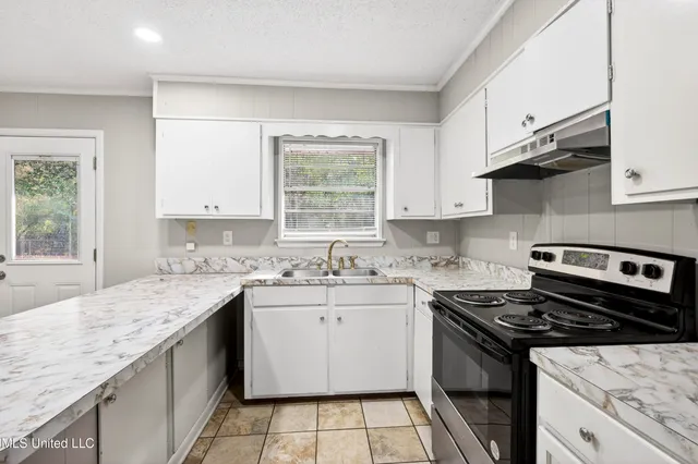 $1,600 | 307 Darby Street, Gulfport, MS 39503