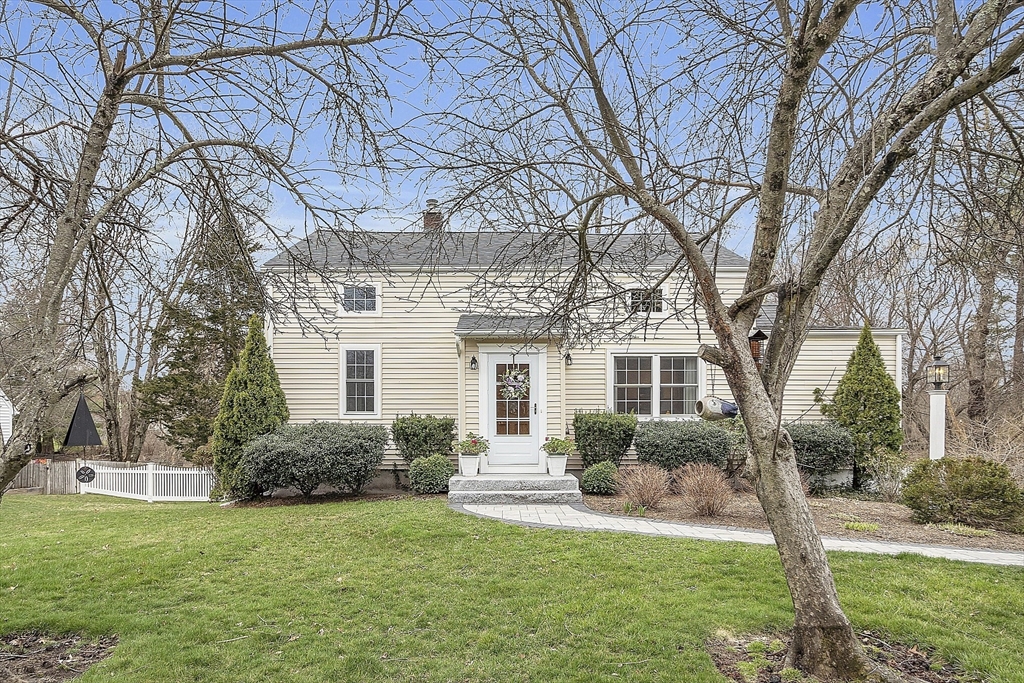 13 Longfellow Road Northborough, MA 01532 - Photo 1 of 40 Gallery Image 1