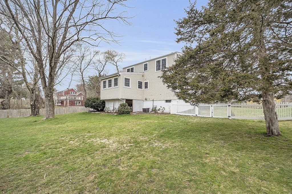 13 Longfellow Road Northborough, MA 01532 - Photo 32 of 40 Gallery Image 32