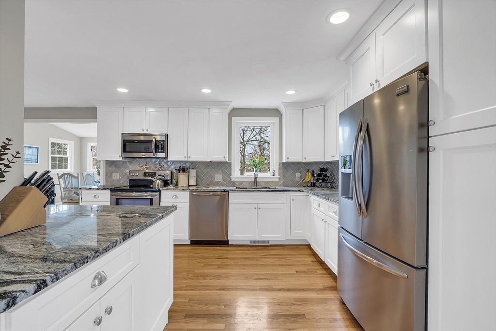 13 Longfellow Road Northborough, MA 01532 - Photo 9 of 40 Gallery Image 9