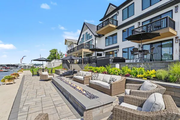 $2,590,000 | 31218 Curran Beach Road, Dowagiac, MI 49047