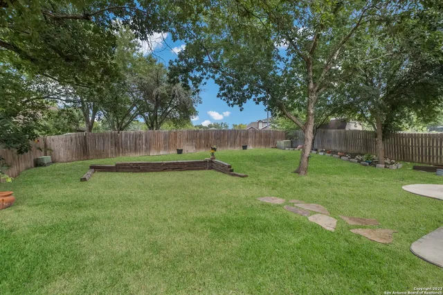 $2,000 | 14718 Hillside View, San Antonio, TX 78233