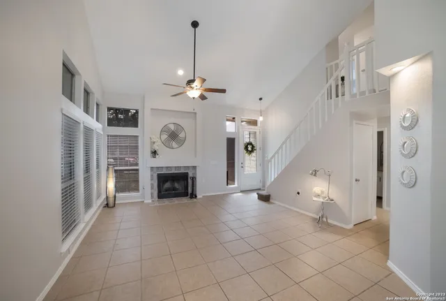 $2,000 | 14718 Hillside View, San Antonio, TX 78233