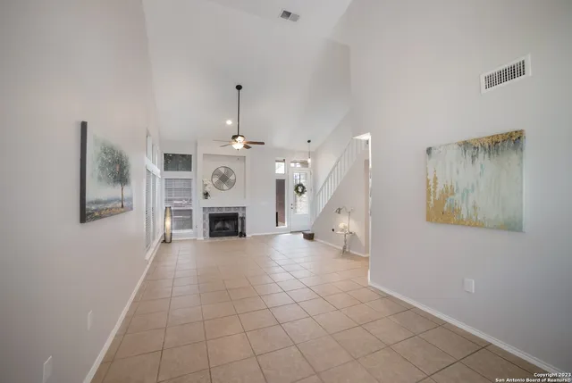 $2,000 | 14718 Hillside View, San Antonio, TX 78233