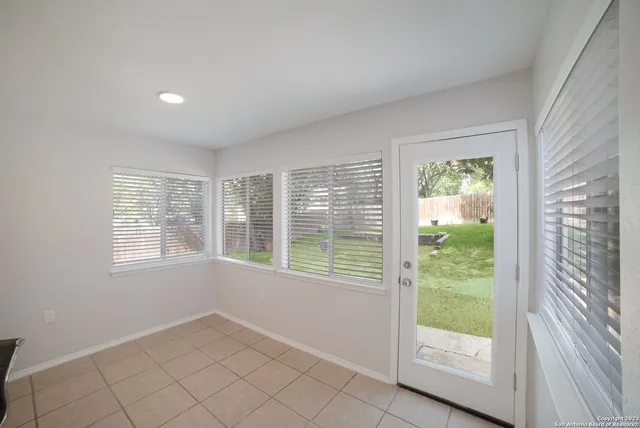 $2,000 | 14718 Hillside View, San Antonio, TX 78233