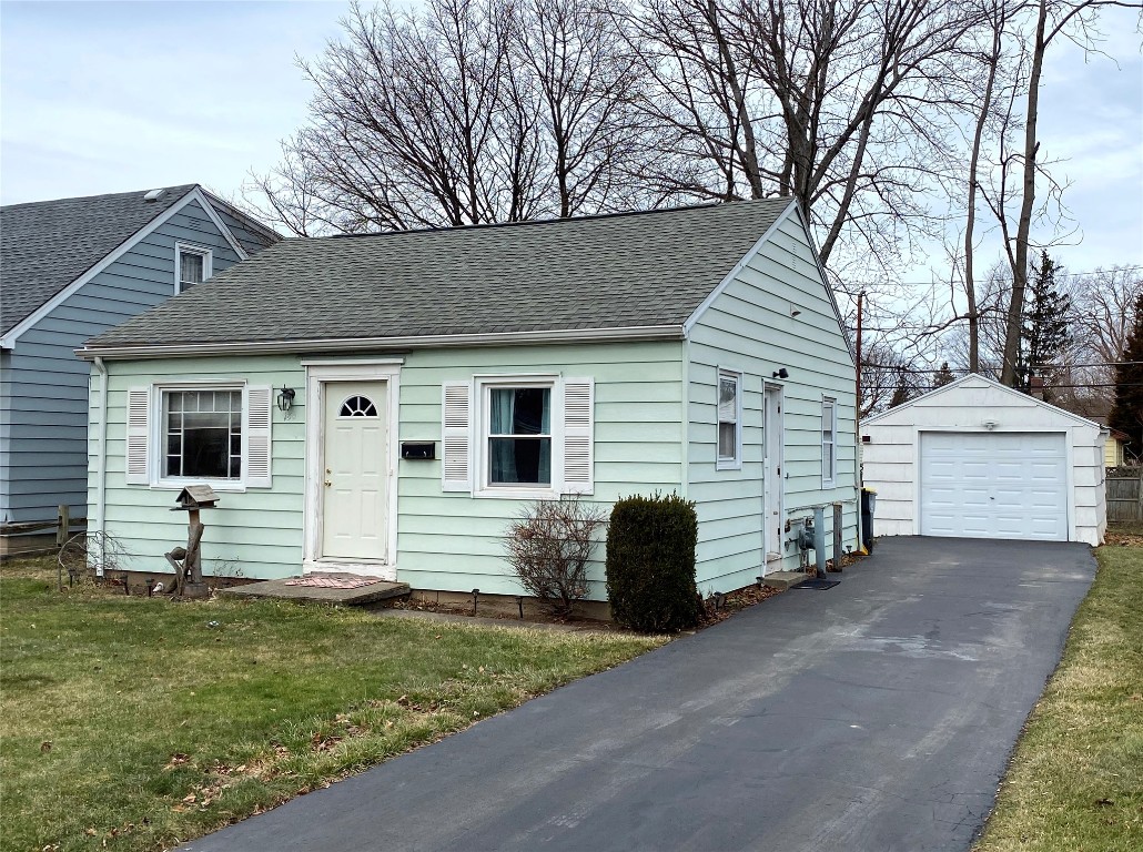 180 Brayton Road Rochester, NY 14616 - Photo 2 of 15
