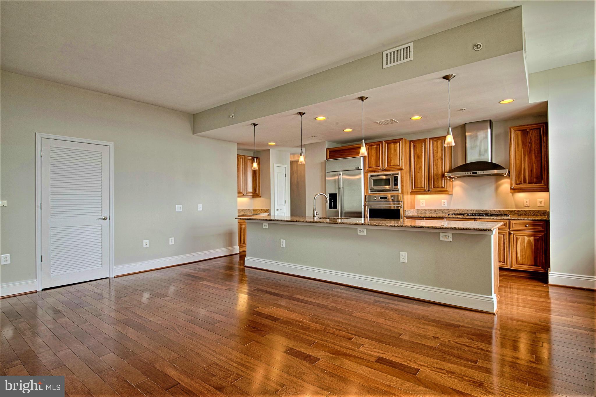 11990 Market Street, Unit 1913 Reston, VA 20190 - Photo 11 of 30 Kitchen Family Room