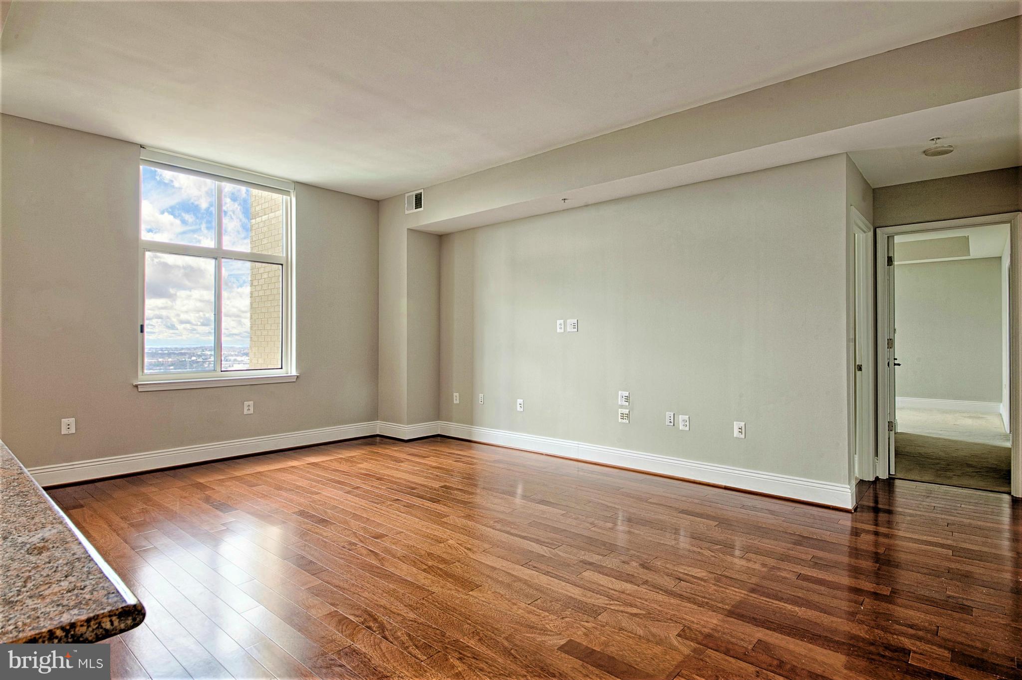 11990 Market Street, Unit 1913 Reston, VA 20190 - Photo 14 of 30 Family Room