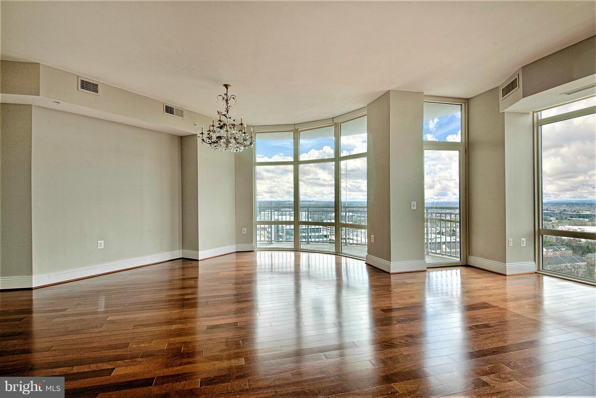 11990 Market Street, Unit 1913 Reston, VA 20190 - Photo 3 of 30 Dining Room
