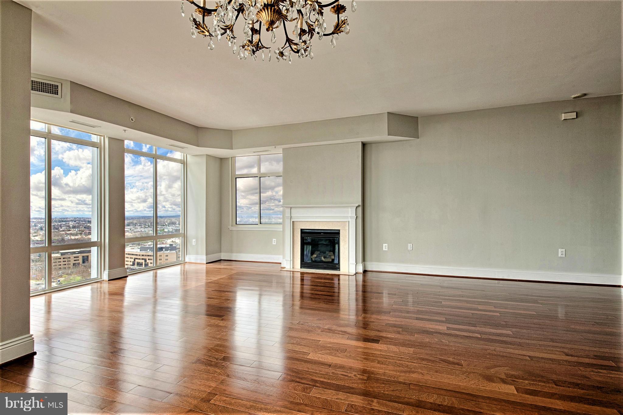 11990 Market Street, Unit 1913 Reston, VA 20190 - Photo 4 of 30 Living Room