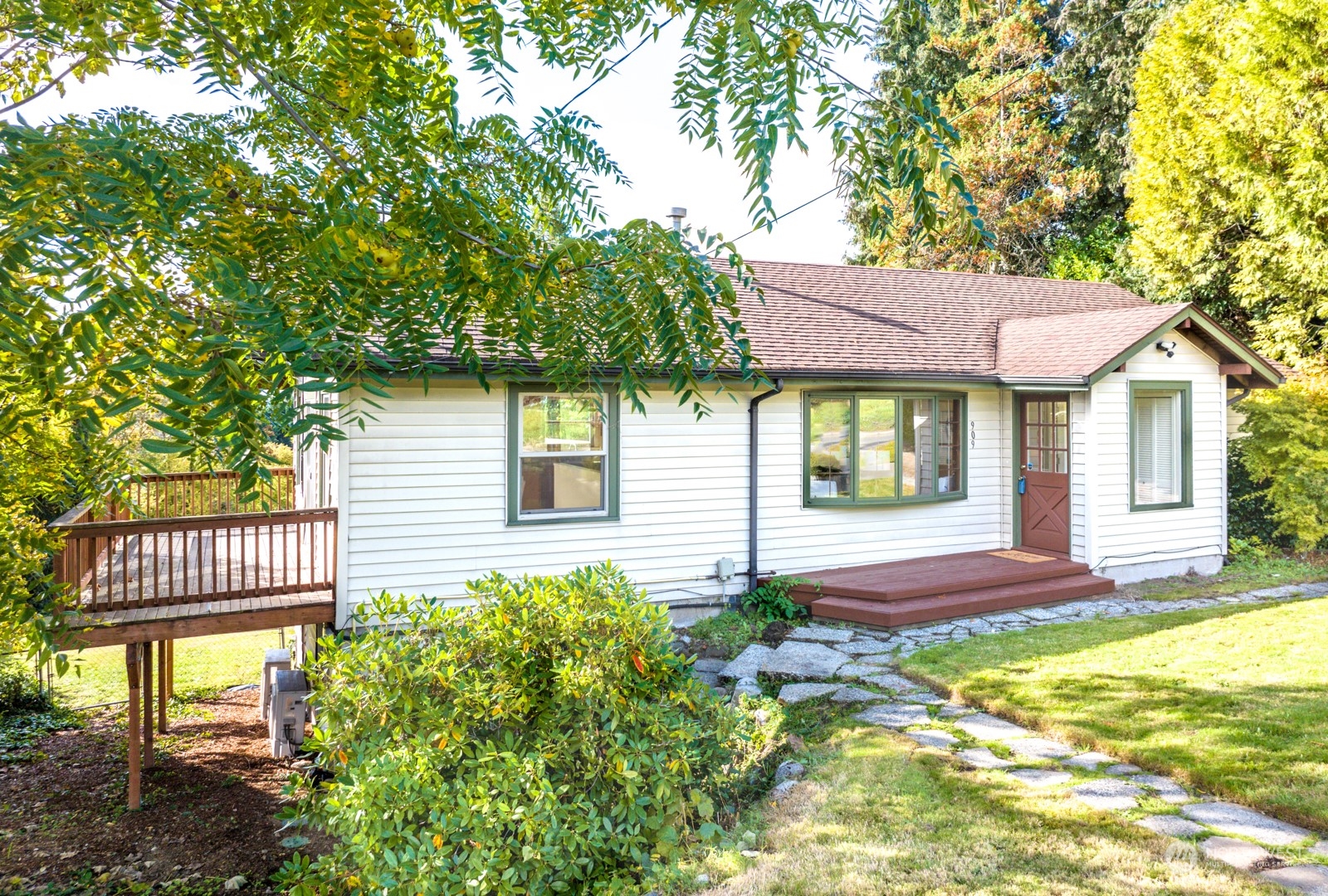 909 Southwest Langston Road Renton, WA 98057 - Photo 1 of 36