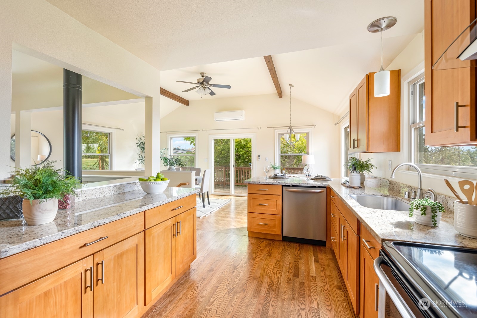 909 Southwest Langston Road Renton, WA 98057 - Photo 7 of 36