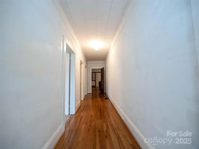 $400,000 | 103 East King Street, East Flat Rock, NC 28726