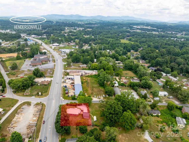 $400,000 | 103 East King Street, East Flat Rock, NC 28726
