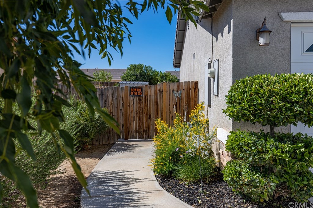 11959 Poppy Road Adelanto, CA 92301 - Photo 3 of 29
