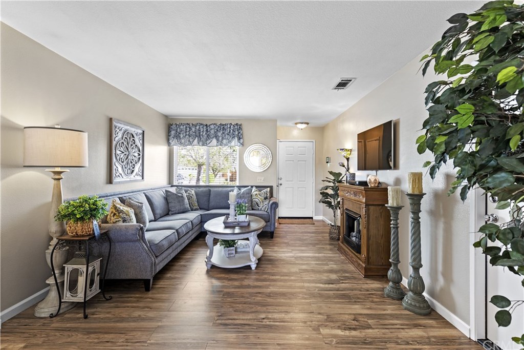 11959 Poppy Road Adelanto, CA 92301 - Photo 7 of 29