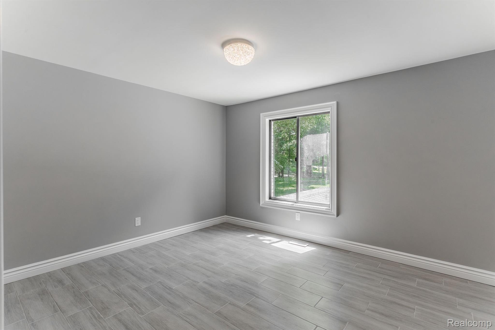 8363 32 Mile Road Romeo, MI 48065 - Photo 18 of 19 Gallery Image 18
