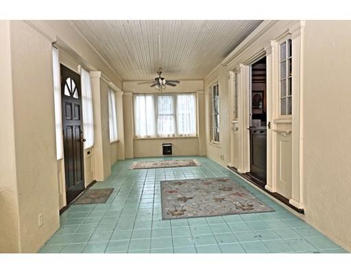 214 Court Road Winthrop, MA 02152 - Photo 3 of 19 Gallery Image 3