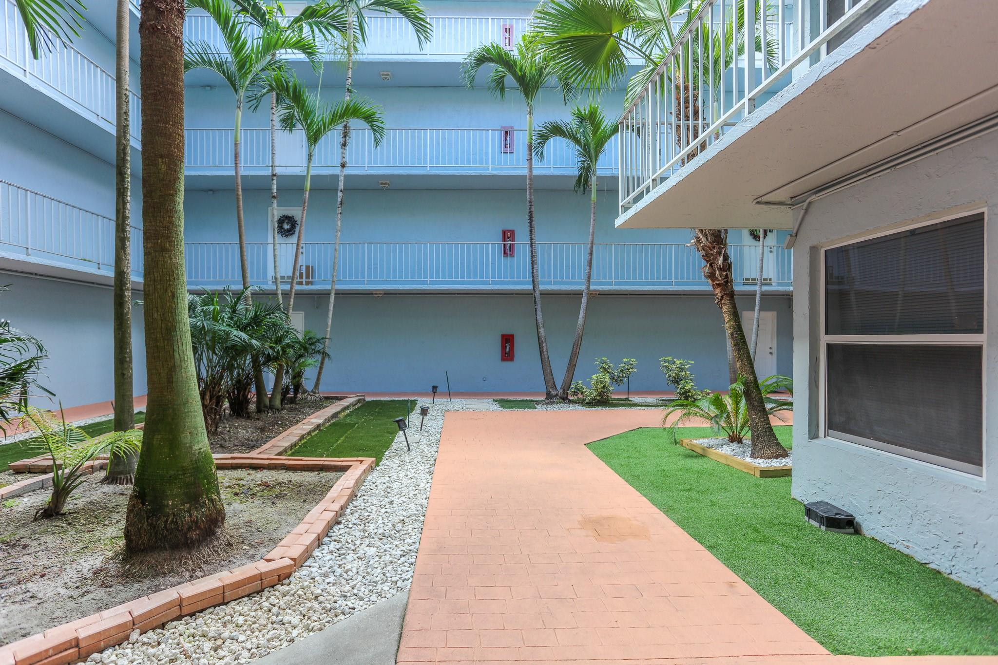 505 South Pine Island Road, Unit B203 Fort Lauderdale, FL 33324 - Photo 4 of 39 Photo 4