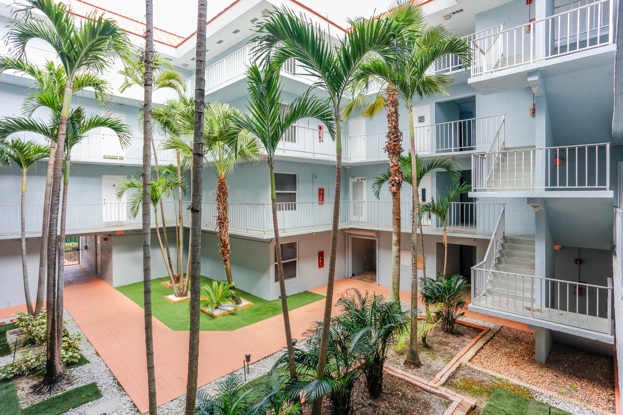 505 South Pine Island Road, Unit B203 Fort Lauderdale, FL 33324 - Photo 5 of 39 Photo 5