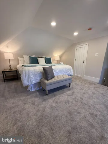a view of livingroom with hardwood