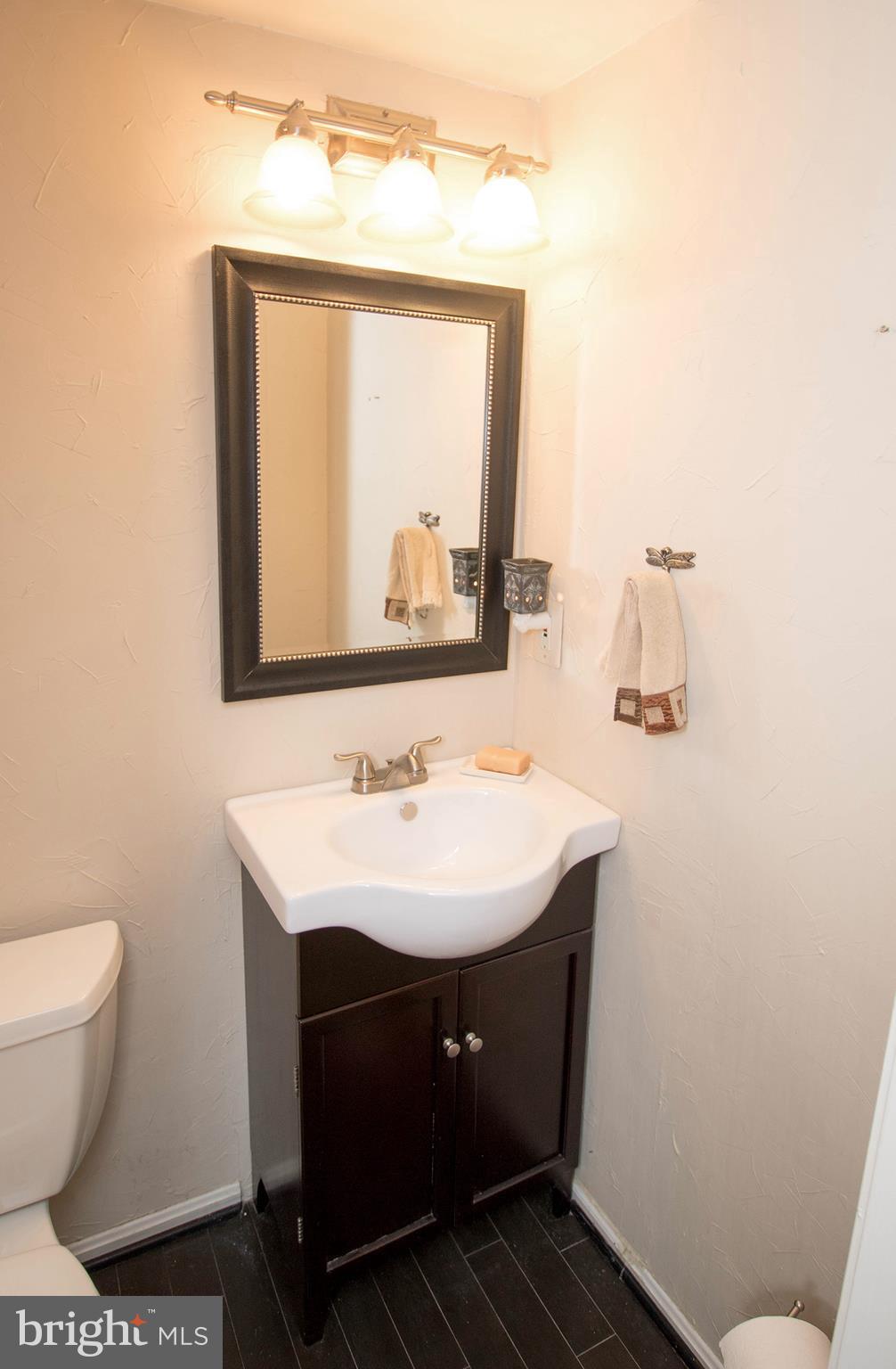 9420 Oak White Road Baltimore, MD 21236 - Photo 13 of 30 Bath