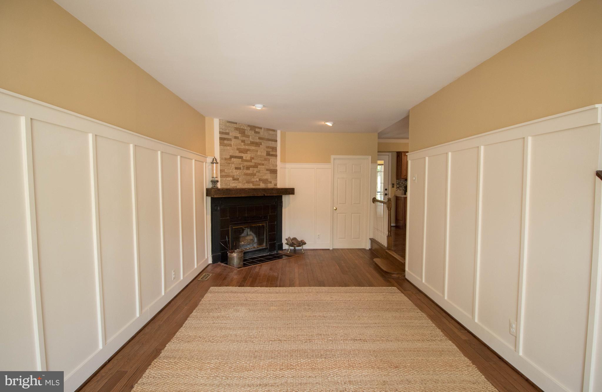 9420 Oak White Road Baltimore, MD 21236 - Photo 15 of 30 Family Room