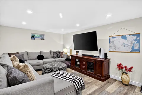 $1,299,000 | 23 Foster Avenue, Malverne, NY 11565