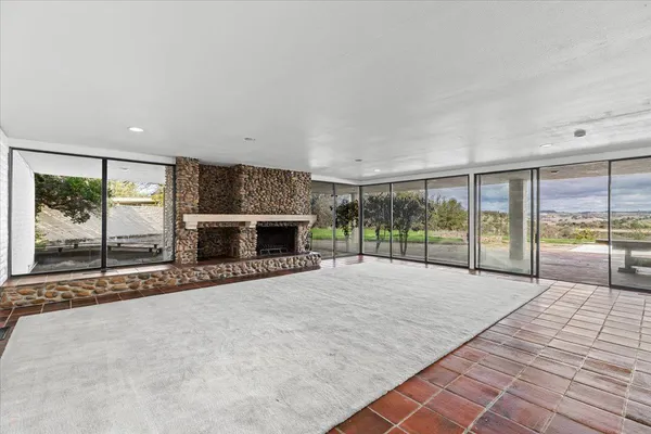 a view of a storage & utility room