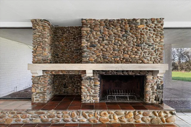 a view of a storage & utility room